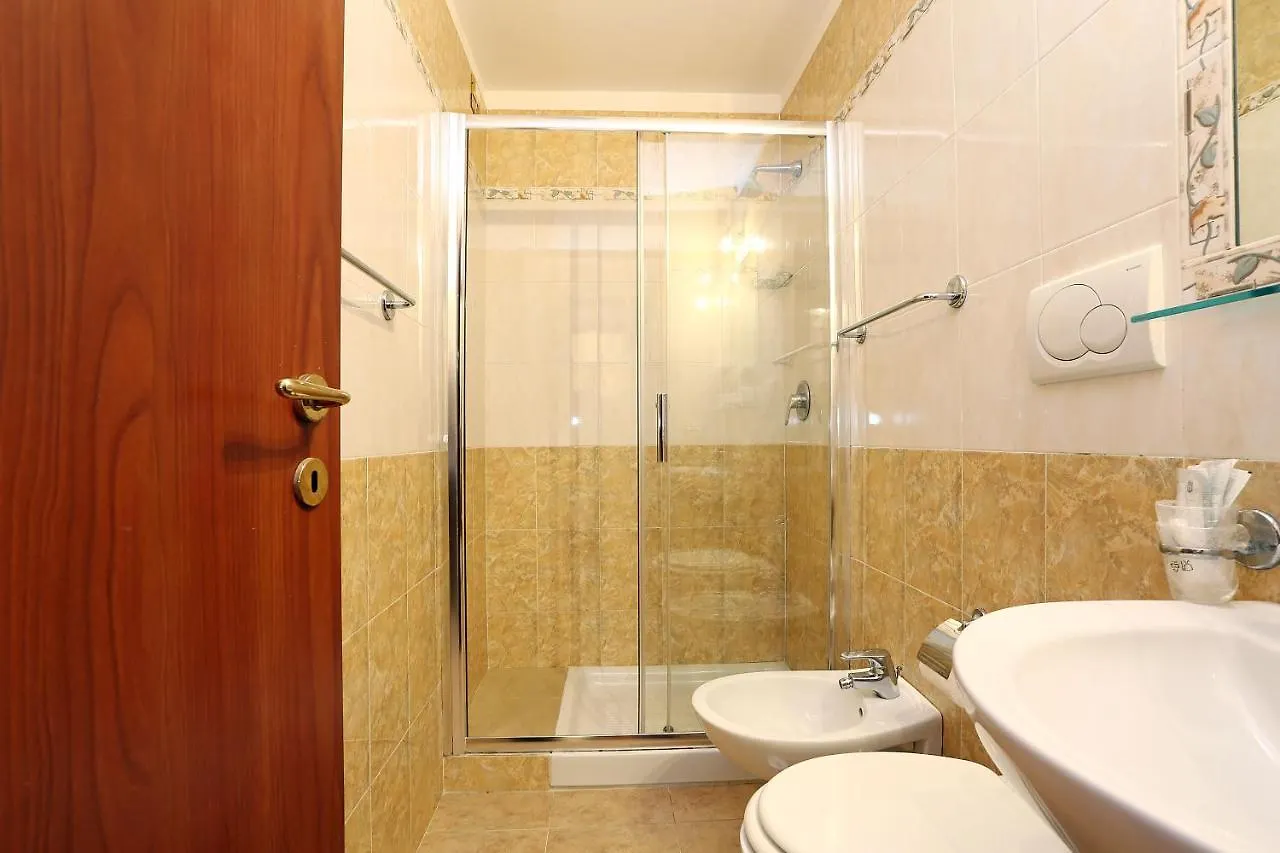 *** Bed & Breakfast Adorasuite B&B Rome Italy
